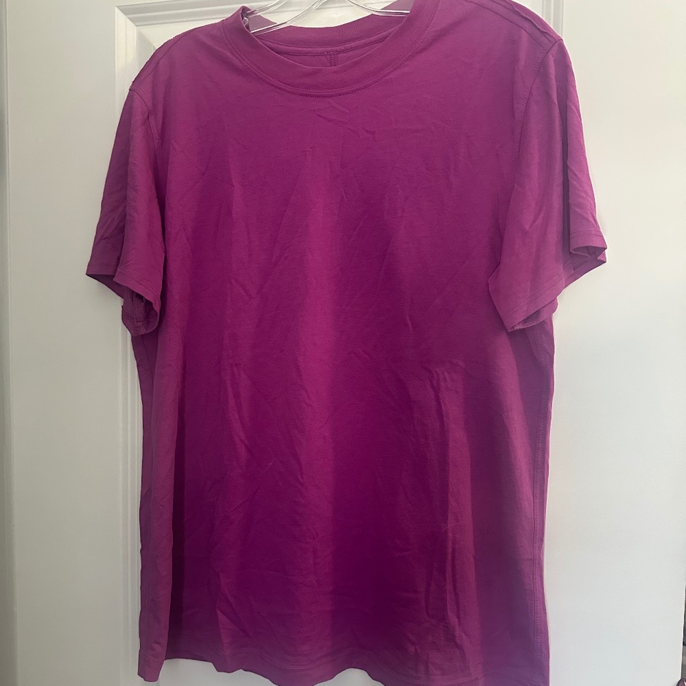 All Yours Tee Lululemon sz 2